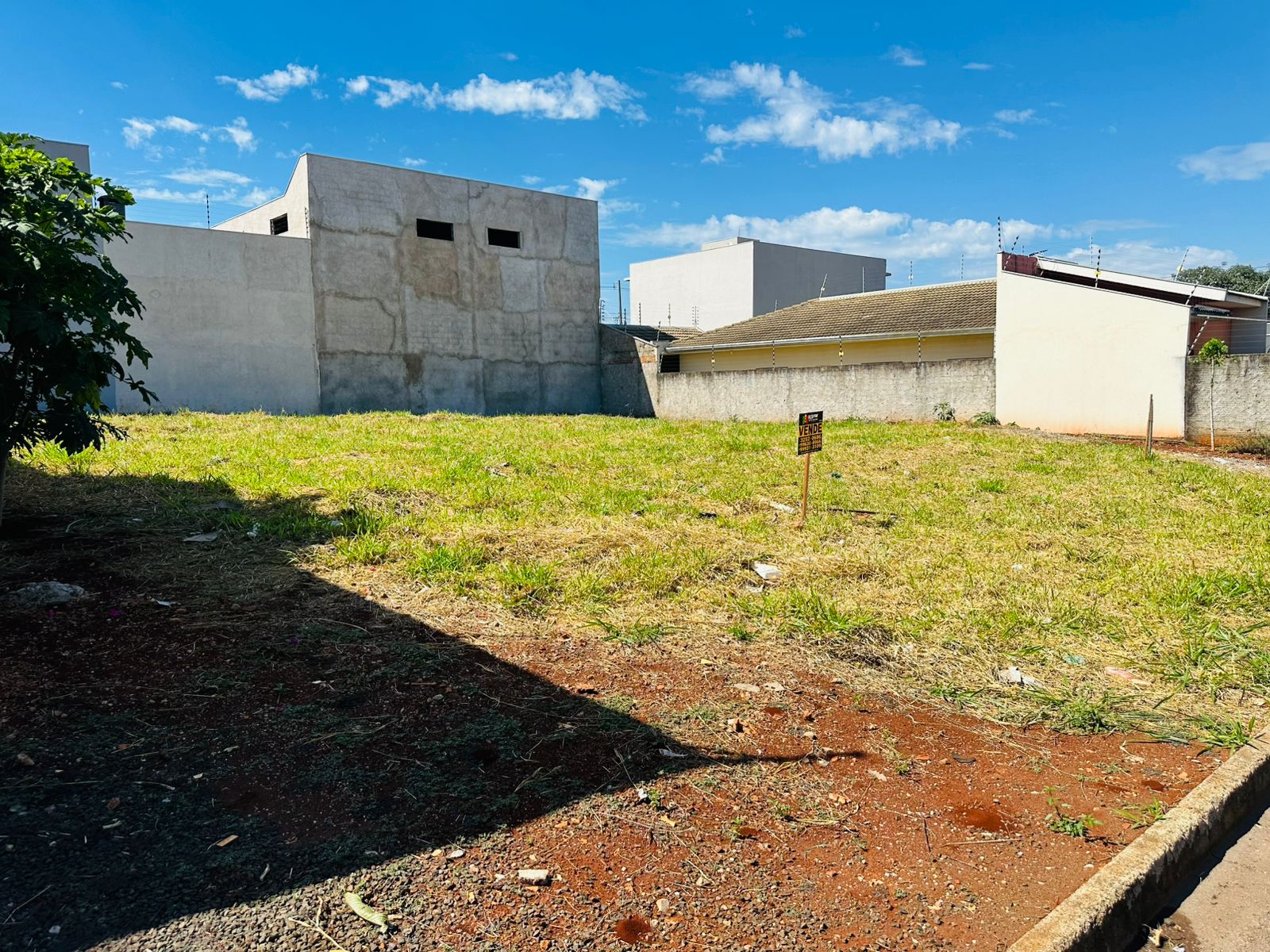Terrenos  Jardim Interlagos